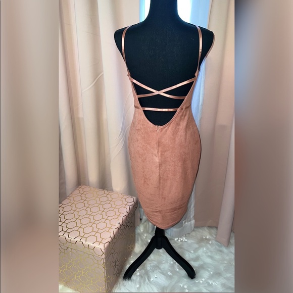 Windsor Mauve suede strapped back out body con dress - Picture 2 of 3